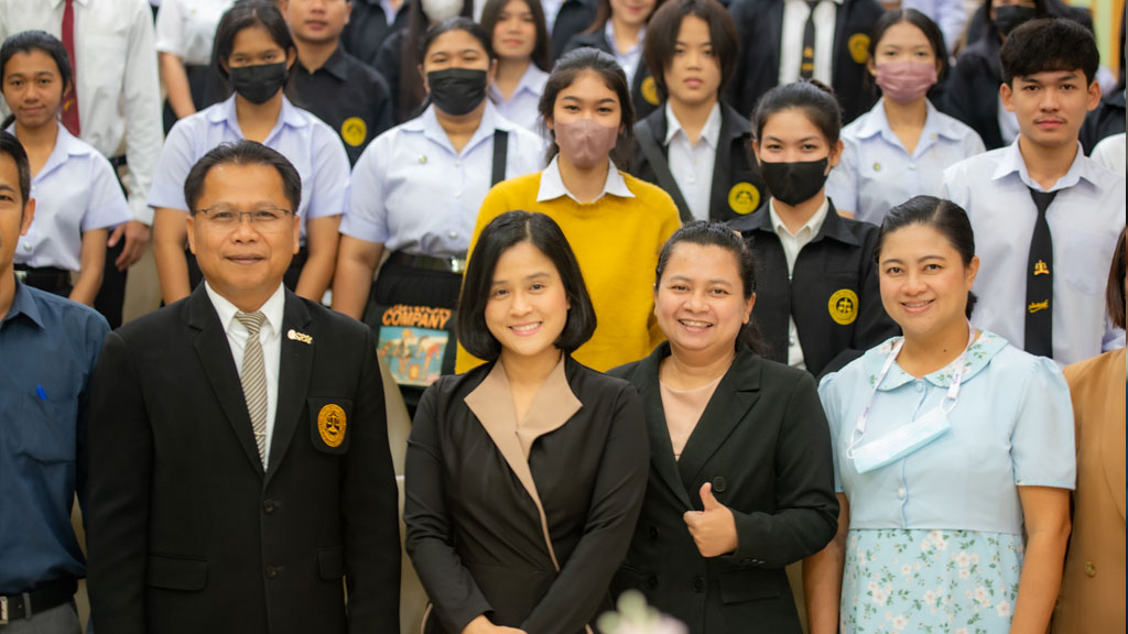 คณะนิติศาสตร์ มรส. จัดกิจกรรม เสวนาภาษากฎหมาย ให้นักศึกษาได้พบปะพูดคุยแลกเปลี่ยนกับผู้ประกอบวิชาชีพทางด้านกฎหมาย เพื่อสร้างแรงบันดาลใจ เปิดโลกทัศน์ด้านการศึกษา สร้างทัศนคติที่ดีและเตรียมความพร้อมด้านทักษะวิชาชีพ สู่การเป็นนักนิติศาสตร์