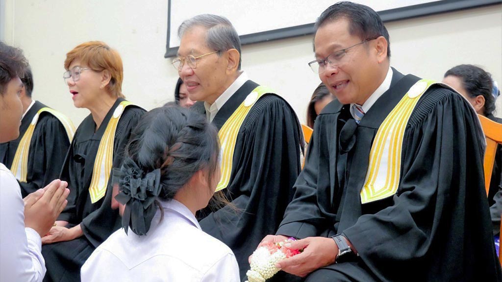 คณะนิติศาสตร์ เชิญผู้ทรงคุณวุฒิทางด้านกฎหมาย กิจกรรมไหว้ครูกฎหมาย
