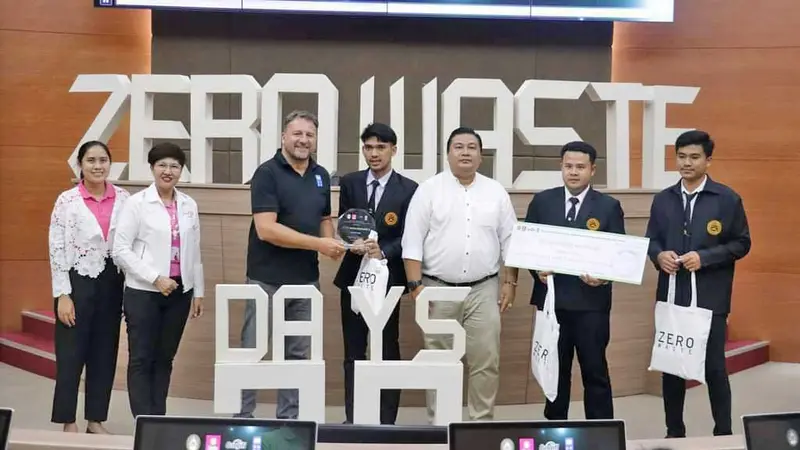 นักศึกษานิติศาสตร์ มรส.คว้ารางวัลรองชนะเลิศ อันดับที่ 2 โครงการธนาคารขยะเพื่อชุมชนต้นแบบ